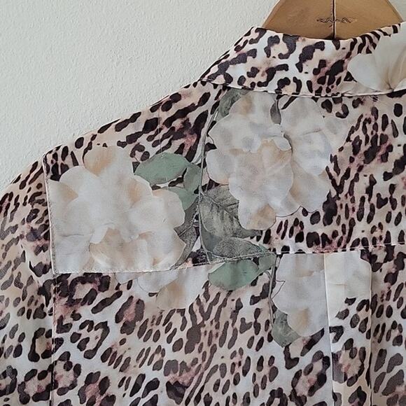 Chico's Flora Leopard Print Poised Blooms Sheer Button Down Tunic Size Small - Picture 7 of 7